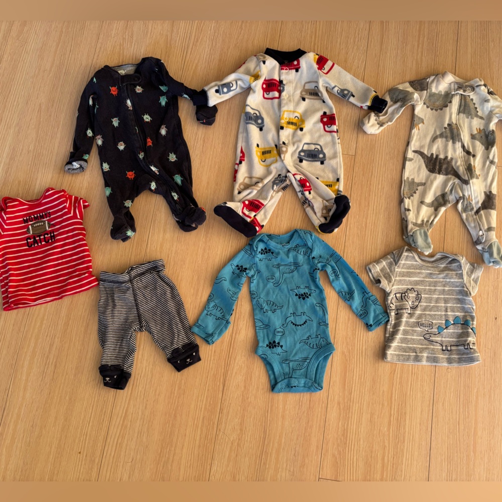 Carter’s Baby 7 Piece Assorted Bundle, Multicolour, Newborn.